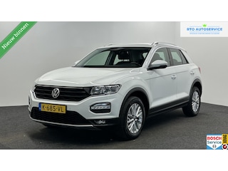 Volkswagen T-Roc 1.0 TSI Style Business CARPLAY NAVI ADAPTIEF CRUISE.