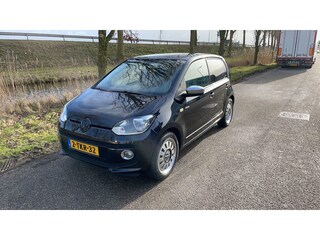 Volkswagen Up 1.0 high up! BlueMotion 5-DEURS / AIRCO / GEEN GARANTIE / MET NIEUWE APK