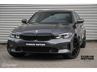 BMW 320i Executive Edition | Stoelverwarming | Sportstoelen | Donkere hemel | Camera | LED | 19 Inch | Mineralgrau Metallic | NL auto