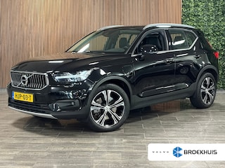 Volvo XC40 T5 Recharge Inscription | Stoel en Stuurwielverwarming | Elektrisch verstelbare bestuurdersstoel geheugen | Parkeercamera | BLIS Dode Hoek Detectie | Lederen bekleding | Zitting verlenging voorstoelen | Cruise Control | 19 Inch | Keyless Drive | Parkeersensoren voor+achter | Elektrisch bedienbare achterklep | Automatisch dimmende binnen en buitenspiegels | 2-Zone Climate Control | Regensensor | DAB Radio | Apple Carplay/Android Auto | Volvo On Call met mobiele App functie |