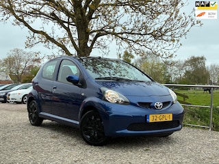 Toyota Aygo 1.0-12V + | 5-Deurs + 16-04-2027 apk nu € 2.975,-!!!