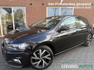 Volkswagen Polo 1.0 TSI Comf.l. Bus. Automaat TREKHAAK / 17 INCH / CARPLAY / AND