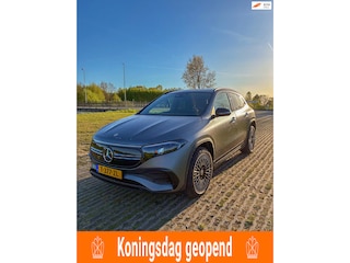 Mercedes-Benz EQA 250 Sport Edition 67 kWh Aut. | AMG-Pakket | Orig. NL | Selenite Mat Grey | Widescreen | Stoelverwarming | NAP |