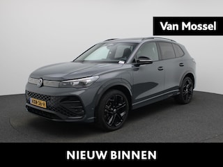 Volkswagen Tiguan 1.5 eHybrid R-Line Edition 204 PK| Origineel Nederlands | 1e Eigenaar | Panoramadak | Navigatie | Stoelverwarming | Stuurwielverwarming | Achteruitrijcamera