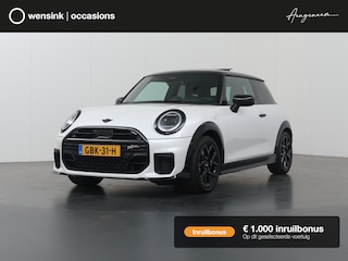 Mini Cooper 1.5 C John Cooper Works M | Panoramadak | Sportstoelen | HUD | Groot Navigatie "OLED" | Camera | DAB | Apple CarPlay/Android Auto | 17" Lichtmetalen Velgen | LED | DAB |