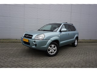 Hyundai Tucson 2.0i Style Executive Climate / Navi / Cruise / Elektr. ramen / Parkeersens. / Trekhaak / NAP