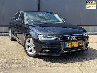 Audi A4 Limousine 1.8 TFSIe Edition / Trekhaak / Navigatie / zeer goed onderhouden