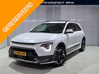 Kia Niro 1.6 GDi PHEV ExecutiveLine Stoel en Stuur verwarming, Schuif kantel dak, Apple Carplay/Android Auto, Navigatie, Camera.