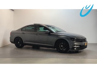 Volkswagen Passat 1.4 TSI 150pk ACT Highline LED Panoramadak Stoelverwarming Camera Alcantara