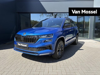 Skoda Karoq 1.5 TSI ACT Sportline Business Ultimate 150 PK | Automaat | Matrix LED Koplampen | Apple Carplay/Android Auto | Trekhaak | Climate Control | Achteruitrijcamera | Cruise Control | Stoelverwarming | Privacy Glass | Sportstoelen | Parkeersensoren | Lichtmetalen velgen | Direct leverbaar! |