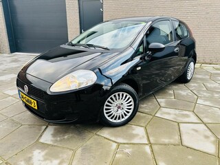 Fiat Punto Grande 1.2 Active| 3 Drs| Airco| 4 x All-Season |Nieuwe APK en net onderhoud gehad