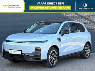 Leapmotor B10 Hybrid EV18,8 kWh 218pk Design | 900 Km WLTP | 360 Graden Camera | Dode Hoek Detectie | Adaptieve Cruise Control | Warmtepomp | Panorama Dak |