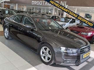 Audi A4 Limousine 1.8 TFSIe Edition Airco, Cruise Control, Trekhaak, Stuurbekrachtiging