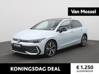 Volkswagen Golf 1.5 eHybrid GTE 272 PK| Panoramadak | DCC | Navigatie | LED Matrix | Head-Updisplay | Dodehoekdetectie | Stoelverwarming | Stuurwielverwarming