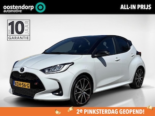 Toyota Yaris 1.5 Hybrid GR Sport | Dodehoek detectie | Voorstoelen verwarmd |