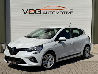Renault Clio 1.6 E-Tech Hybrid 140 Business Zen / Airco / Stoelverwarming / Navigatie / Sensoren V+A / Carplay / Cruise Controle