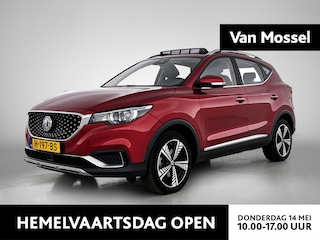 MG ZS EV Luxury 45 kWh | WLTP: 263 KM | SoH 89,78% | Trekhaak | Panorama/Schuif-Kanteldak | LMV | Navi | ACC | Airco | Cam | LED dagrijverlichting |