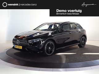 Mercedes-Benz A-klasse 250e Business Solution AMG | Trekhaak | Panoramaschuifdak | Stoelverwarming | Achteruitrijcamera |  MULTIBEAM LED | 19"inch AMG velgen |
