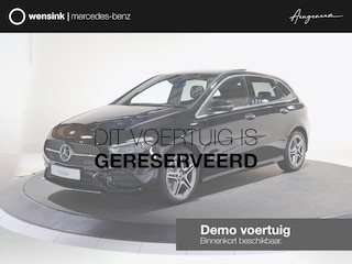 Mercedes-Benz B-klasse 250e Business Solution AMG | Panoramaschuifdak | Winter pakket | Achteruitrijcamera | Trekhaak |