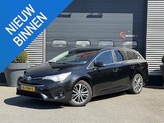 Toyota Avensis Touring Sports 1.8 VVT-i Executive | Navigatie | DAB | Camera | Cruise Control | Trekhaak |