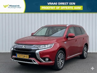 Mitsubishi Outlander 2.4 PHEV 240pk 4WD Aut Intense+ | Camera | Stoel- stuurwielverwarming | Glazen schuif- kantel dak | Keyless | Trekhaak 1500 kg |