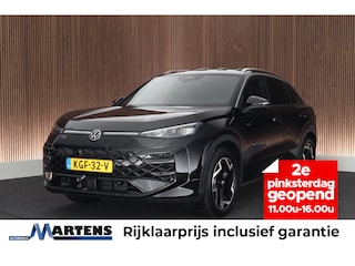 Volkswagen T-Roc 1.5 eTsi 150pk DSG R-Line First Edition Trekhaak Camera Keyless Stoelverwarming Virtual Cockpit Carplay