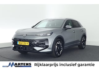 Volkswagen T-Roc 1.5 eTsi 150pk DSG R-Line First Edition Trekhaak Camera Keyless Stoelverwarming Virtual Cockpit Carplay
