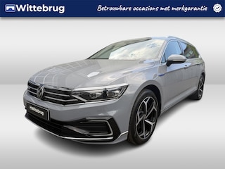 Volkswagen Passat Variant 1.4 TSI 218pk PHEV GTE DSG Automaat Panoramadak / 18"LM velgen / LED matrix verlichting / Navigatie / Digital cockpit Pro