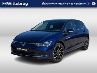 Volkswagen Golf 1.4 eHybrid Style 150kW DSG 17", Memory. Camera