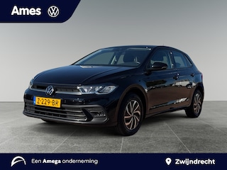 Volkswagen Polo 1.0 95pk TSI Life Velgen 'Essex', 15 inch lichtmetaal | Parkeersensoren voor en achter | Voorstoelen verwarmbaar