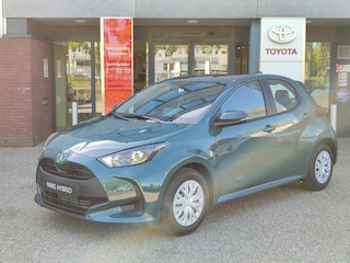 Toyota Yaris 1.5 Hybrid 115 Comfort VOORRAADVOORDEEL VAN €27.990 VOOR 24.695! NIEUW! APPLE/ANDROID CAMERA CLIMA AD-CRUISE REGEN/LICHTSENSOR