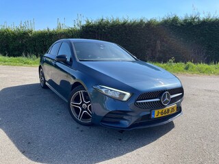Mercedes-Benz A-klasse 180 Premium AMG LED AMBIENT