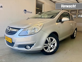 Opel Corsa 1.2-16V Enjoy AIRCO 1STE EIGENAAR LMV PDC RIJDT HEEL GOED NAP APK