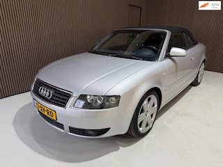 Audi A4 Cabriolet 2.4 V6 Exclusive Nieuwstaat/Automaat/Leer/Stoelverw