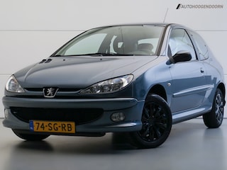 Peugeot 206 1.4 Air-line Luxe (ELEKTRISCHE RAMEN,AIRCO,COMFORT-STOELEN,VERSTELBARE KOPLAMPEN,CENTRALE VERGRENDELING,TOPCONDITIE)