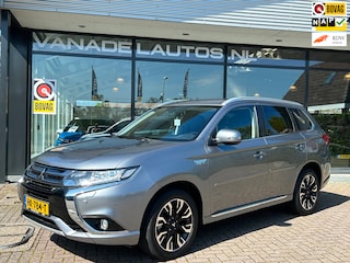 Mitsubishi Outlander 2.0 PHEV Executive Aut. 94d-KM! Leer Navi Trekhaak NAP NL-Auto Dealeronderhouden!
