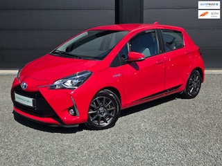 Toyota Yaris 1.5 Hybrid Design Sport | Dealer ond. |
