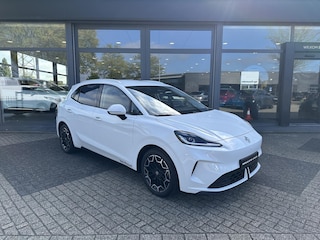 MG 4 EV Urban Premium 54 kWh | WLTP 405 KM | Nieuw Model | Stoel-/Stuur verwarming | 360 Camera | Carplay | Sfeerverlichting | DEMO-VOORDEEL |