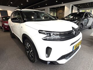 Citroën C5 Aircross 1.6 Plug in Hybride 225 Luxe Shine * Automaat * * Navigatie * Dodehoek Detector * Achtertuitrij Camera * 1/2 Lederen Interieur * 3 Stoelen 2e Rij * Laadstekker * Adaptive Cruise Control * 19"L.M.Velgen * Vingerhoets; Vierde Generatie Eersteklas Service. Al meer dan 100 jaar een begrip in de Brabantse Kempen.