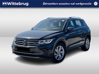 Volkswagen Tiguan 1.4 TSI eHybrid 245pk Elegance DSG AUTOMAAT / Panorama dak / Navigatie / LM 18 inch / 360 Camera / IQ LED / Inklapb Trekhaak Garantie tot 10-01-2028 / max 40.000km