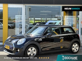 Mini Cooper 1.5 Business | NAP | Navigatie | Cruise Control | Airco | Parkeersensoren | Lichtmetaal |