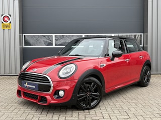 Mini John Cooper Works 1.5 Cooper Chili | JCW | Groot Navi | Harman/Kardon | Leder | LED | Cruise & Climate Control | PDC | Interesse? Bel of App naar: 06 30 51 05 90
