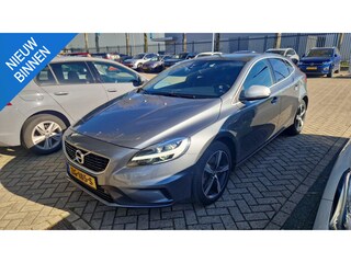 Volvo V40 1.5 T3 POLAR+ SPORT I AUTOMAAT I P-CAMERA I CRUISE CONTROL I UNIEKE KM-STAND