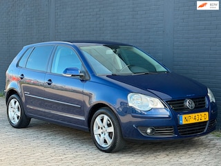 Volkswagen Polo 1.4-16V Comfortline CLIMA CLIMA STOELVERWARMING Nieuw APK