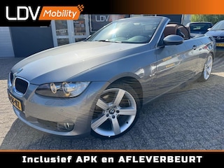 BMW 320I HIGH EXECUTIVE / !9 inch / Bluetooth / Lederen bekledig / NAP / 116367km / Onderhoudsboekjes en historie.