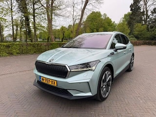 Skoda Enyaq Iv 80 First Edition 77kWh SOH 90%/Trekhaak/Acarplay/Navi/Full LED/Leer/Fabrieksgarantie