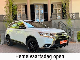 Mitsubishi Outlander 2.0 4WD BLACK LINE 7P Automaat Carplay Sch-Dak Navi Camera Full Options