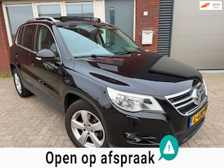 Volkswagen Tiguan 2.0 TSI Comfort&Design 4Motion / Pano / PDC / Navi / DSG