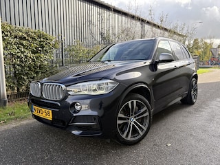 BMW X5 M50d High Executive / AUTOMAAT / PANORAMAK / HARMAN KARDON / CAMERA