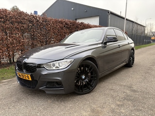 BMW 3-serie Serie 335i 3 Upgrade Edition / AUTOMAAT / HARMAN KARDON / HEAD-UP / NAVI / SCHUIFDAK / 177dkm! NAP!